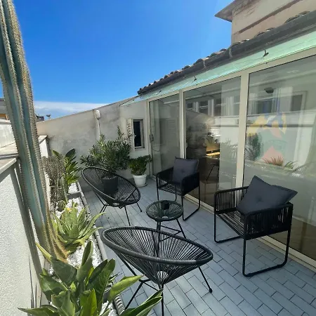 Apartment Design In Center With Terrace Palermo